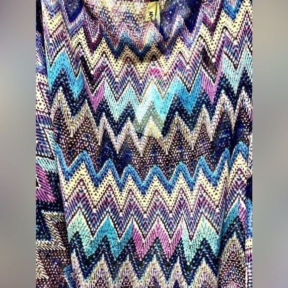 🍉 Myth NYC Purple Blue Chevron Open Shoulder Gathered Waist Shirt - Picture 3 of 11
